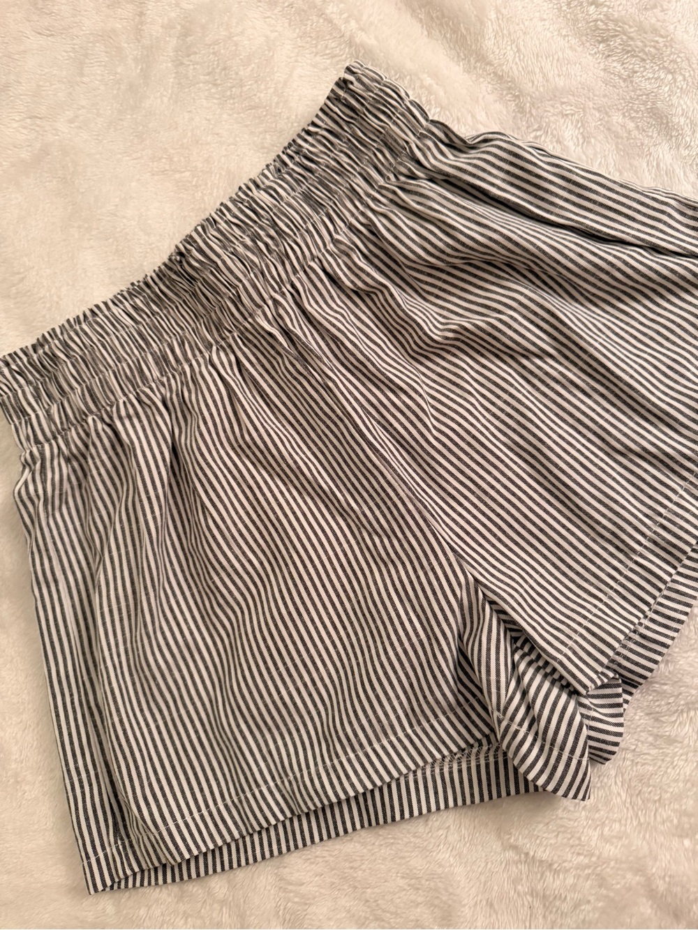 SHEIN- Striped Elastic-Waist Women’s Shorts - Black & White Sz (S)